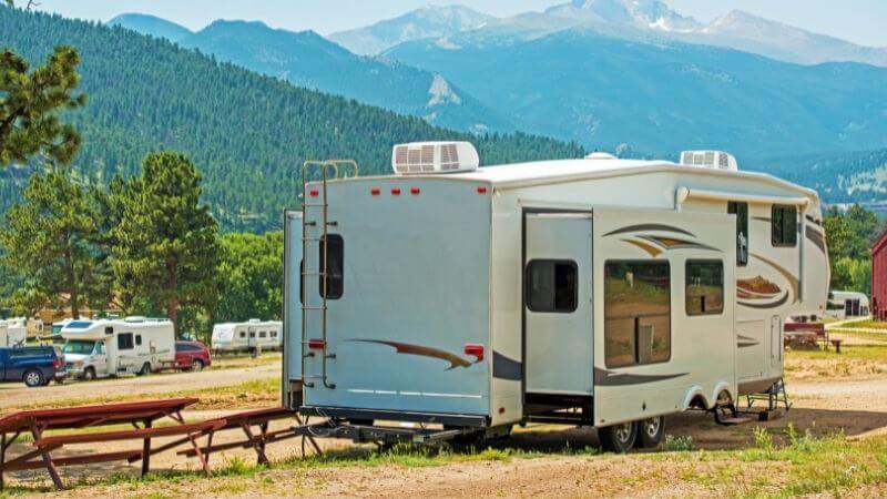 How to level a 5th wheel without a truck